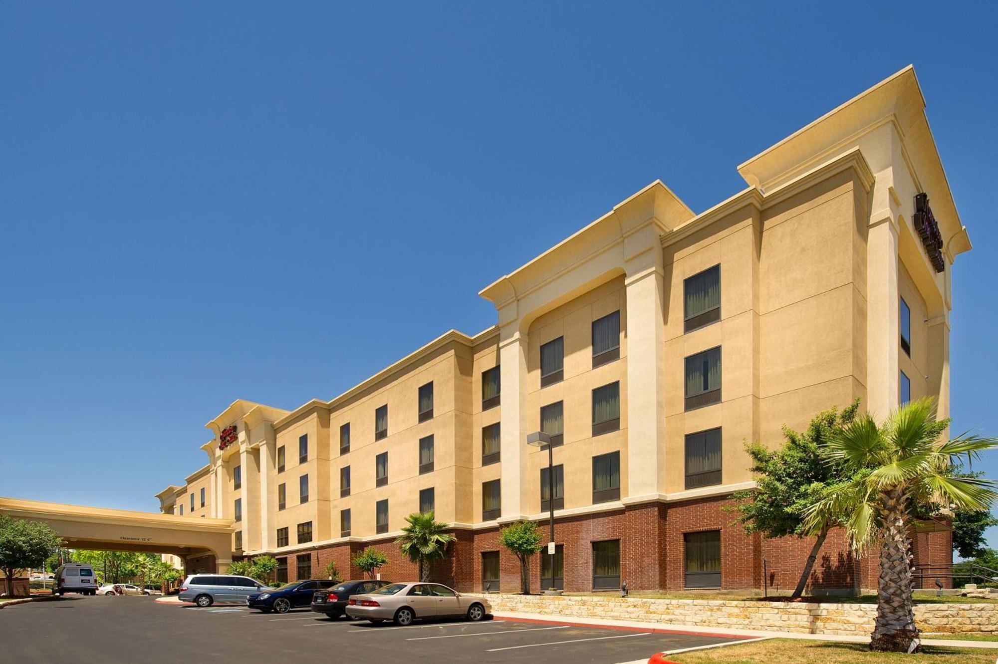 Hampton Inn And Suites San Antonio Airport Kültér fotó