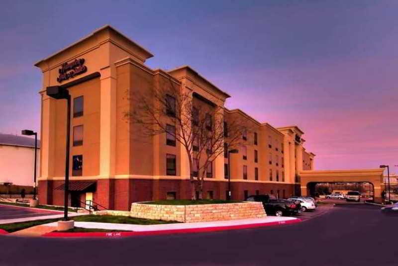 Hampton Inn And Suites San Antonio Airport Kültér fotó